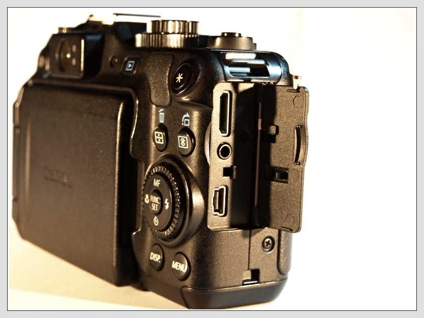 Produktfoto Canon G12 Copyright Don RoMiFe Michael Rousek
