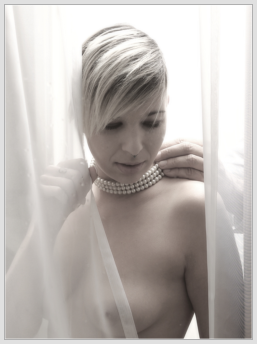 Boudoir Photoshooting by Don RoMiFe