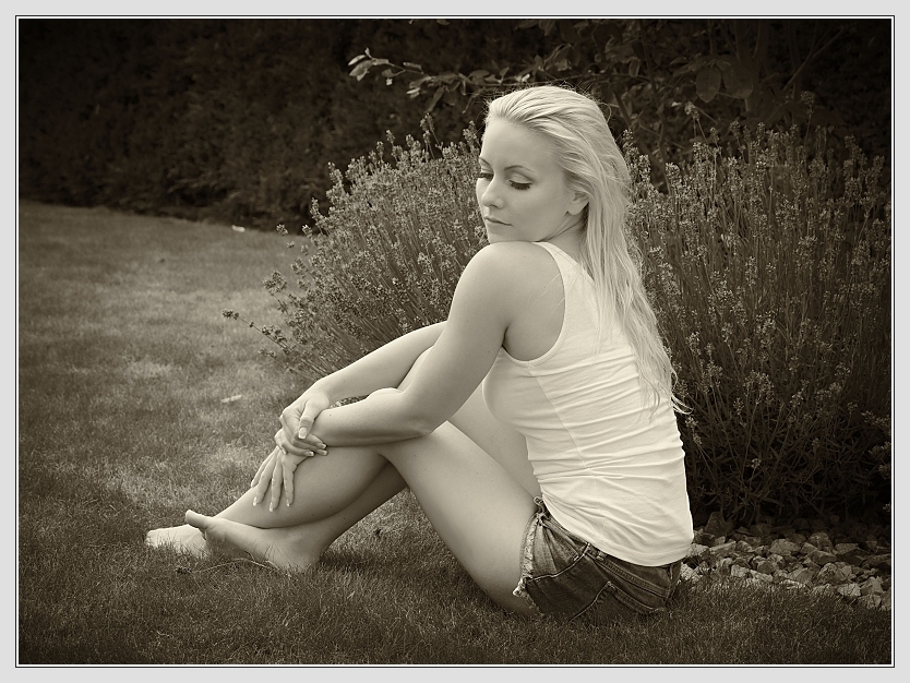 Shooting am Pool     Foto: Don RoMiFe