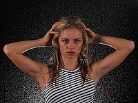 Lisa-Marie im Wasserbad Foto: Don RoMiFe